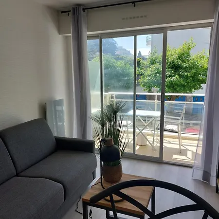 Contemporain Vue Cote Apartment