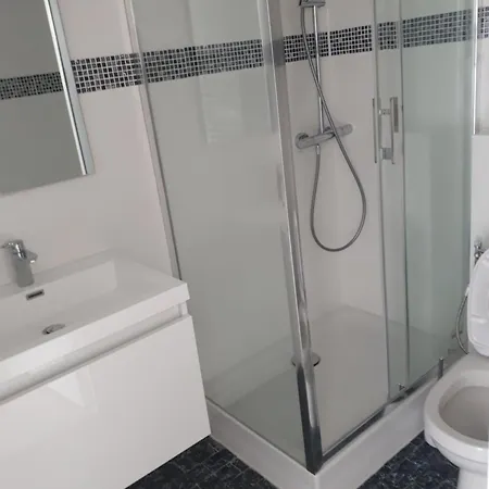 Contemporain Vue Cote